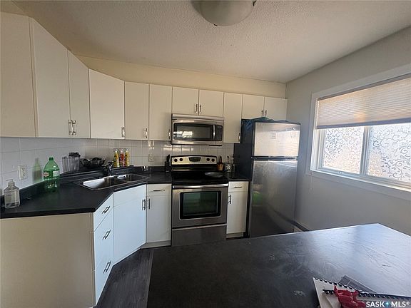 3rd image of 2060 Lorne Street #3