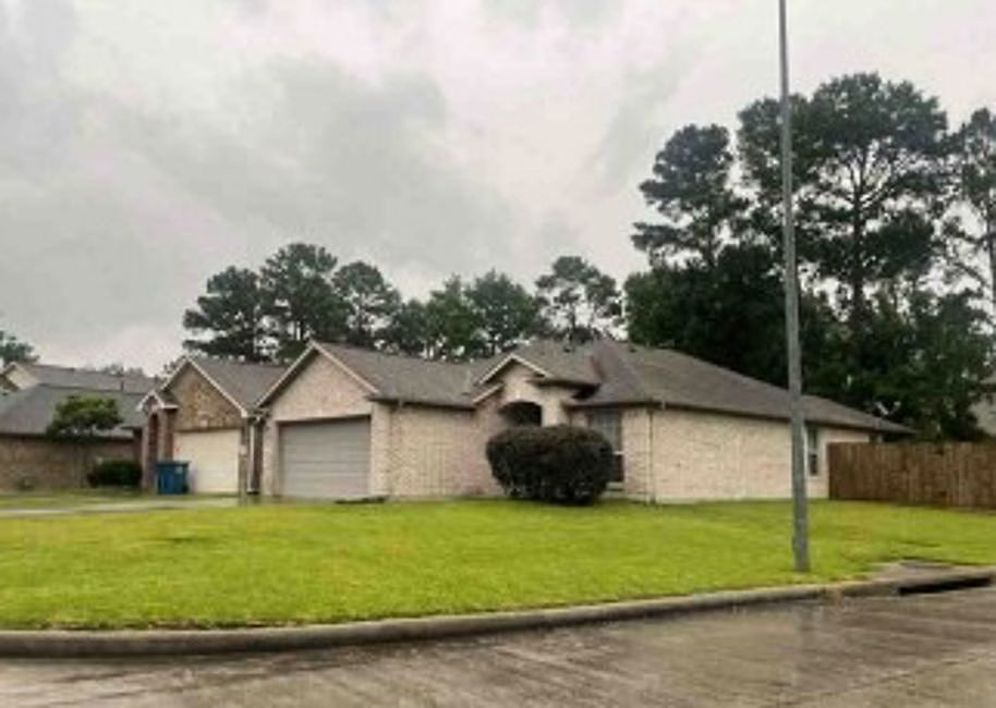 1st image of 18602 Walden Glen Cir