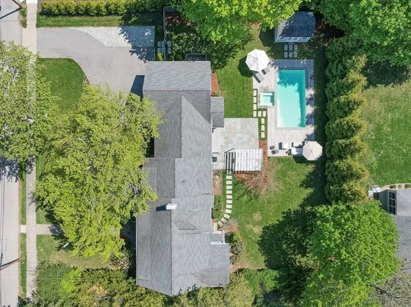 50 Oxford St, Winchester, MA 01890