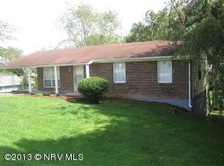 60 Mulberry Dr, Christiansburg, VA 24073