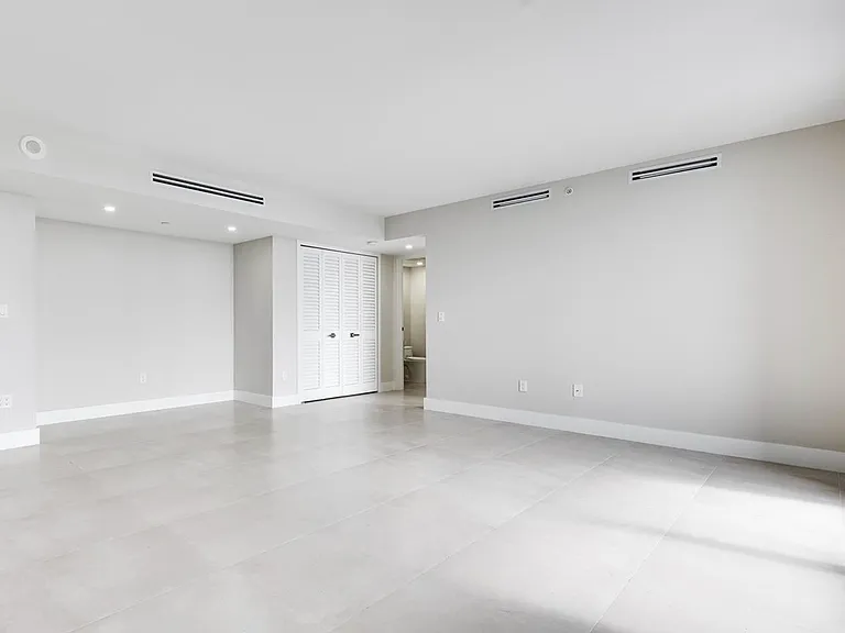 1330 West Ave #3304 — Photo 9