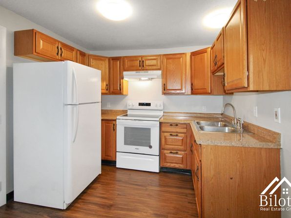 859 Pine St APT 206
