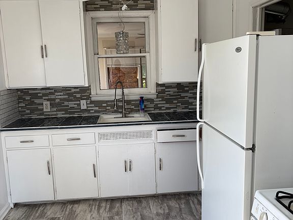 2nd image of 26721 Kean St