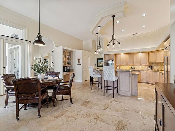 4th image of 5212 GOLF LINKS BOULEVARD