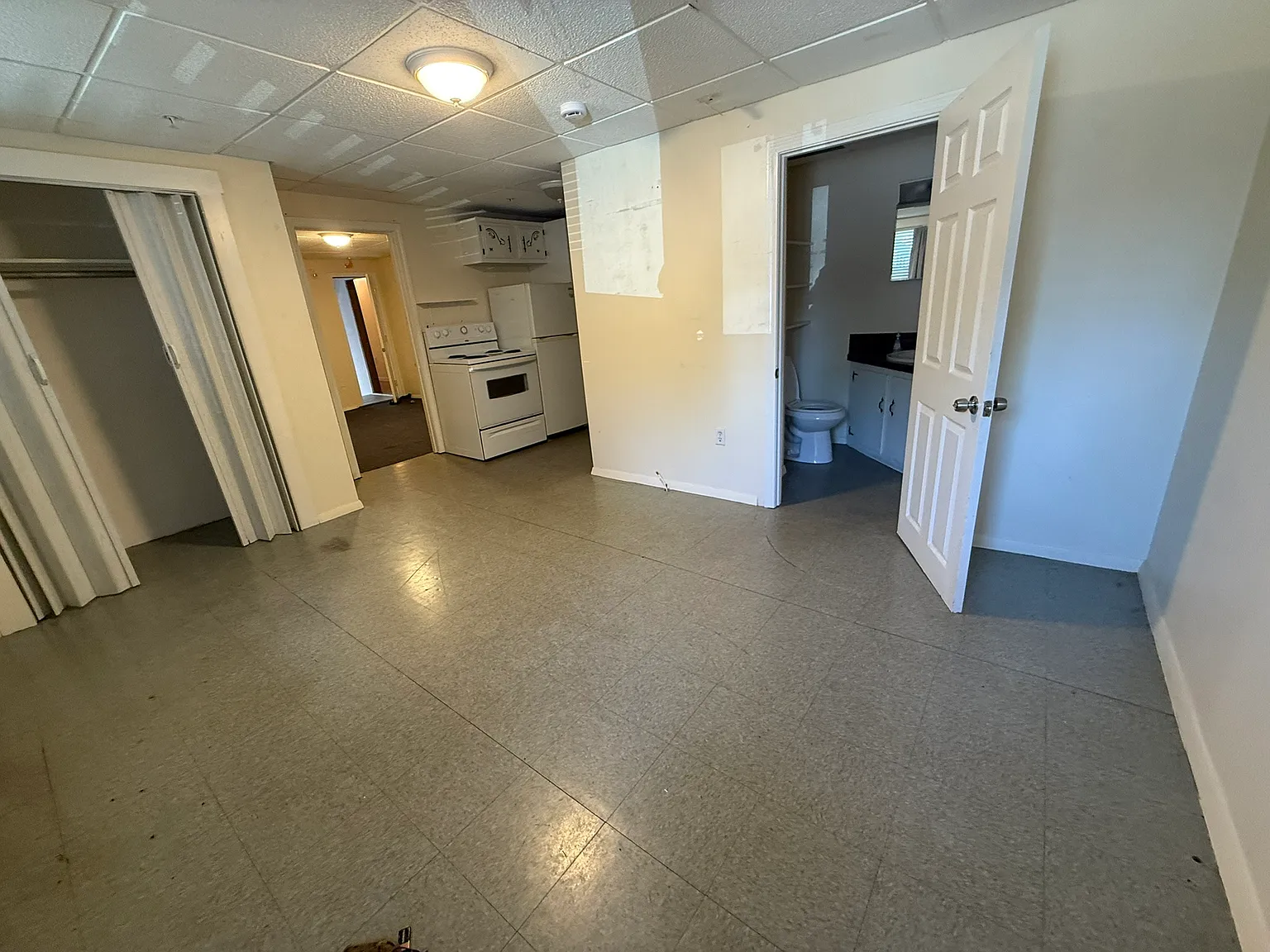 Studio, 550 sqft, $1,500 — Photo 3