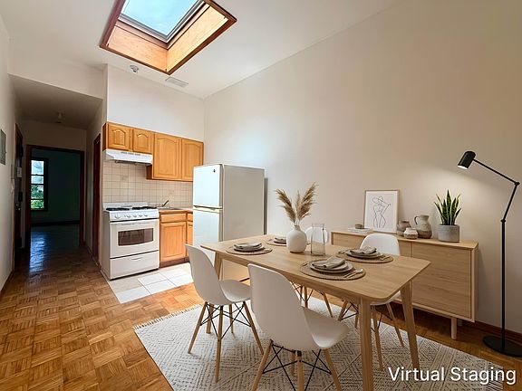 3rd image of 1104 Manhattan Ave APT 3L