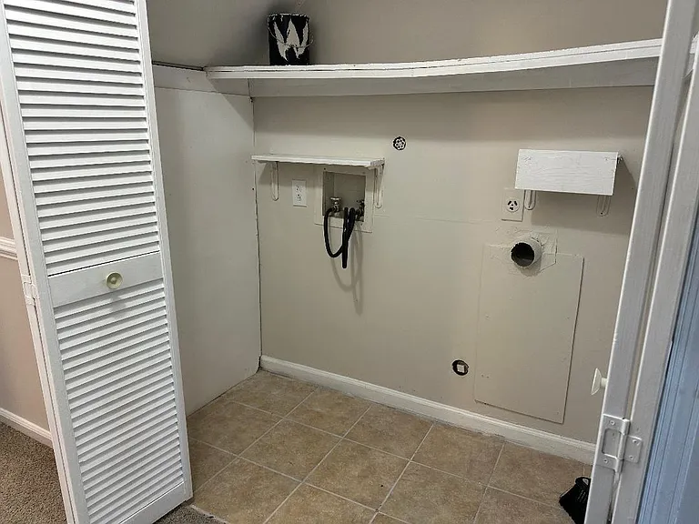 4711 Whitetail Ct — Photo 10