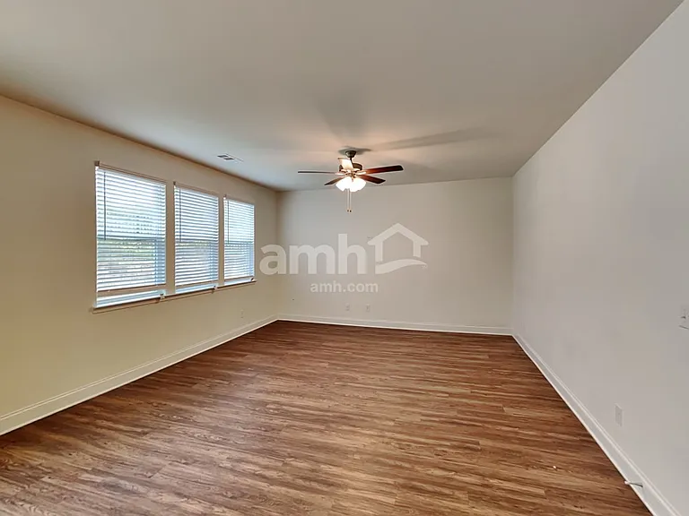 2050 Brook Enclave Trl — Photo 9
