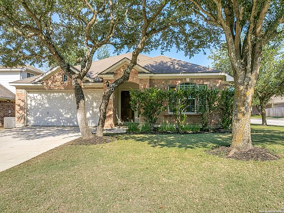 2nd image of 26339 WALDEN OAK