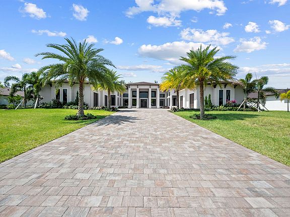 4th image of 11961 Torreyanna Cir