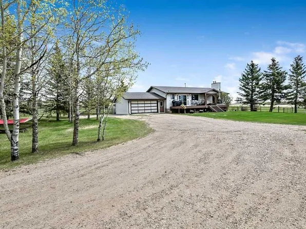 42239 W Weedon Trl, Rocky View County, AB T4C 3A2