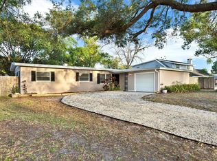 8714 Pelican Ln, Seminole, FL 33777