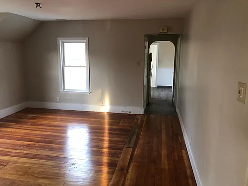 1064 Main St #2 Photo 1