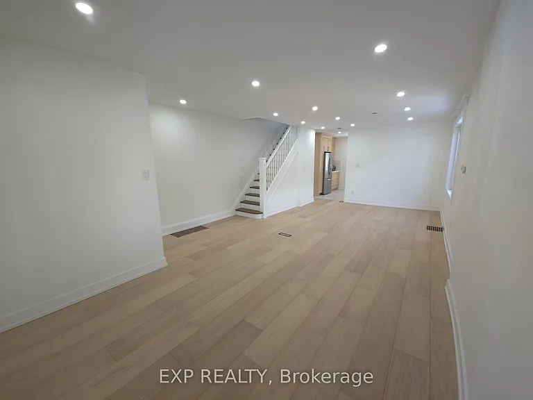 926 Greenwood Ave — Photo 5