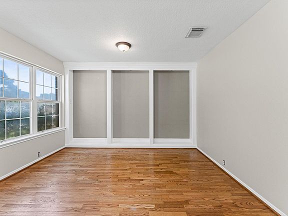 5th image of 11819 S Brenton Knoll Dr