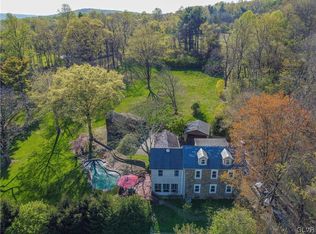 3430 Drifting Dr, Hellertown, PA 18055