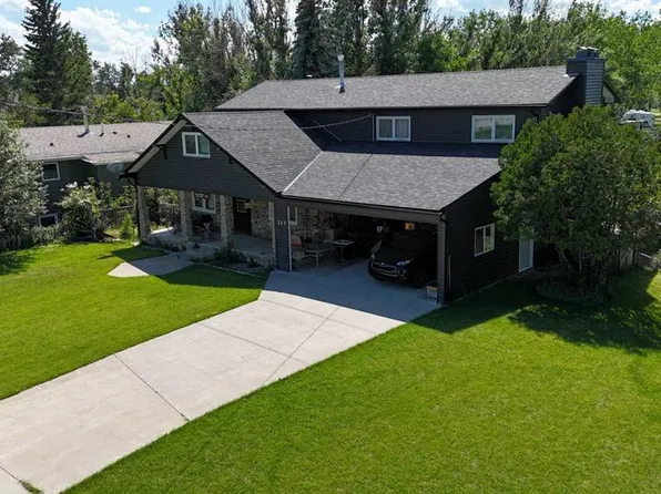 737 E 2nd St W, Cardston, AB T0K 0K0
