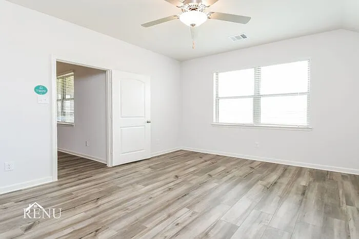 1017 Wheatfield Ln — Photo 10