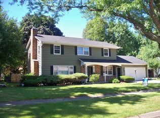 2230 Gettysburg Dr, Aurora, IL 60506