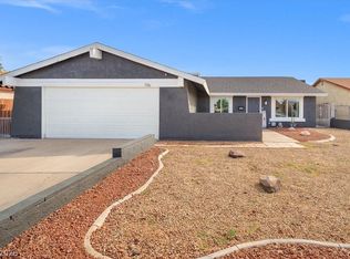 116 Glen Oak Dr, Henderson, NV 89002