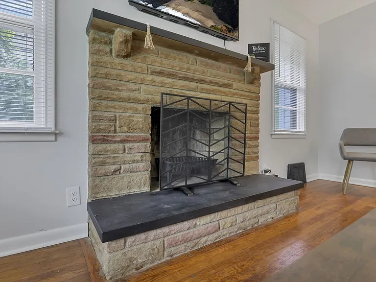 1275 E Weber Rd — Photo 6
