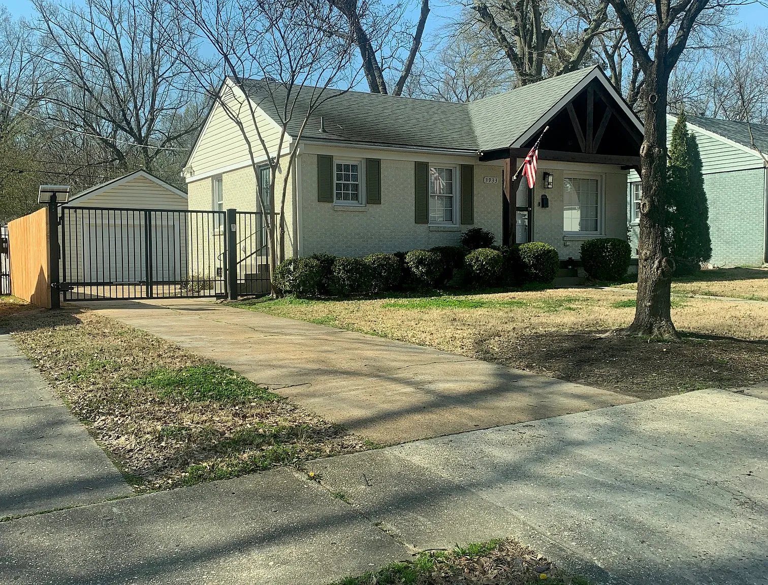 2 bed, 1000 sqft, $1,700 — Photo 1