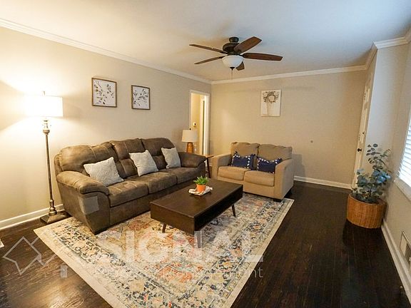 3rd image of 264 Garden Dr