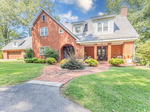 1533 Springbrook Rd, Alcoa, TN 37701