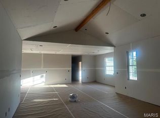 22875 Patton Ln, Lebanon, MO 65536