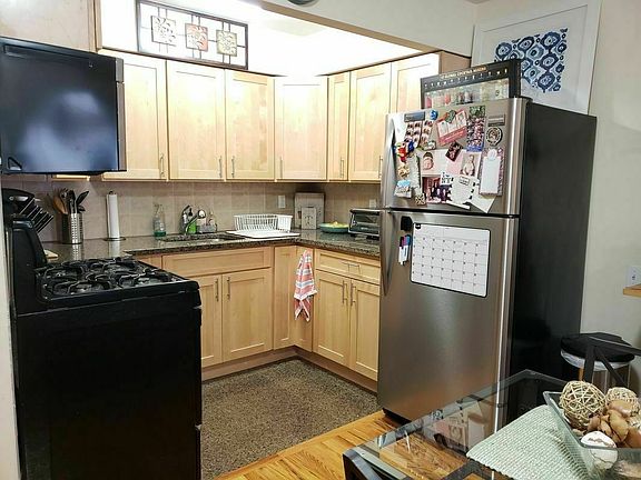 4th image of 26-28 30th St #1F