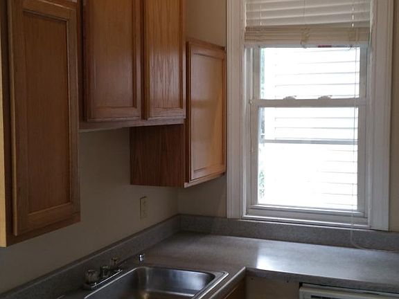 5th image of 6814 Vine St