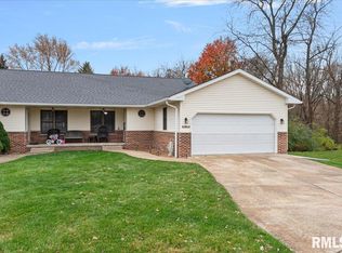 4078 Thornbrook Dr, Springfield, IL 62711