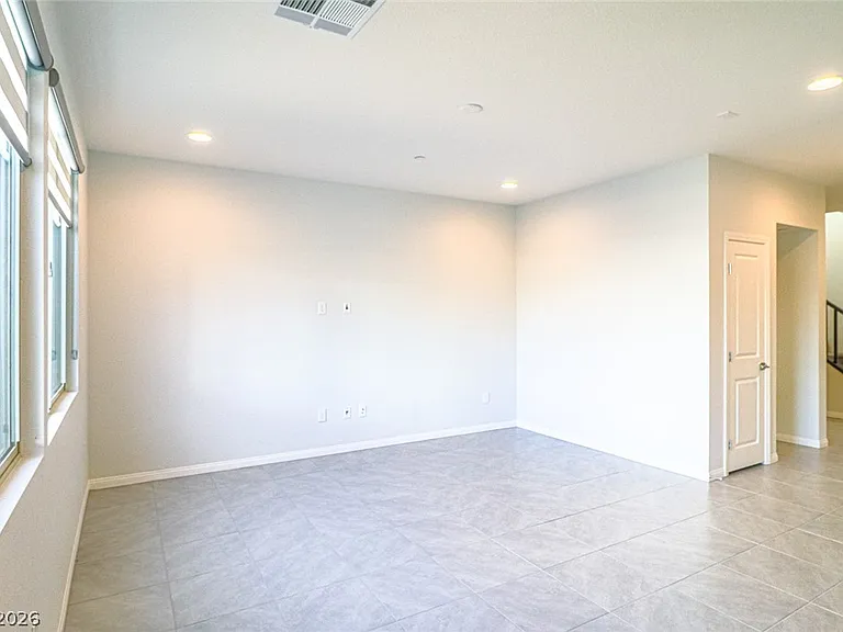 9220 Far Side Ave — Photo 15