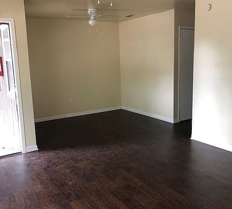 2nd image of 704 Schuller St