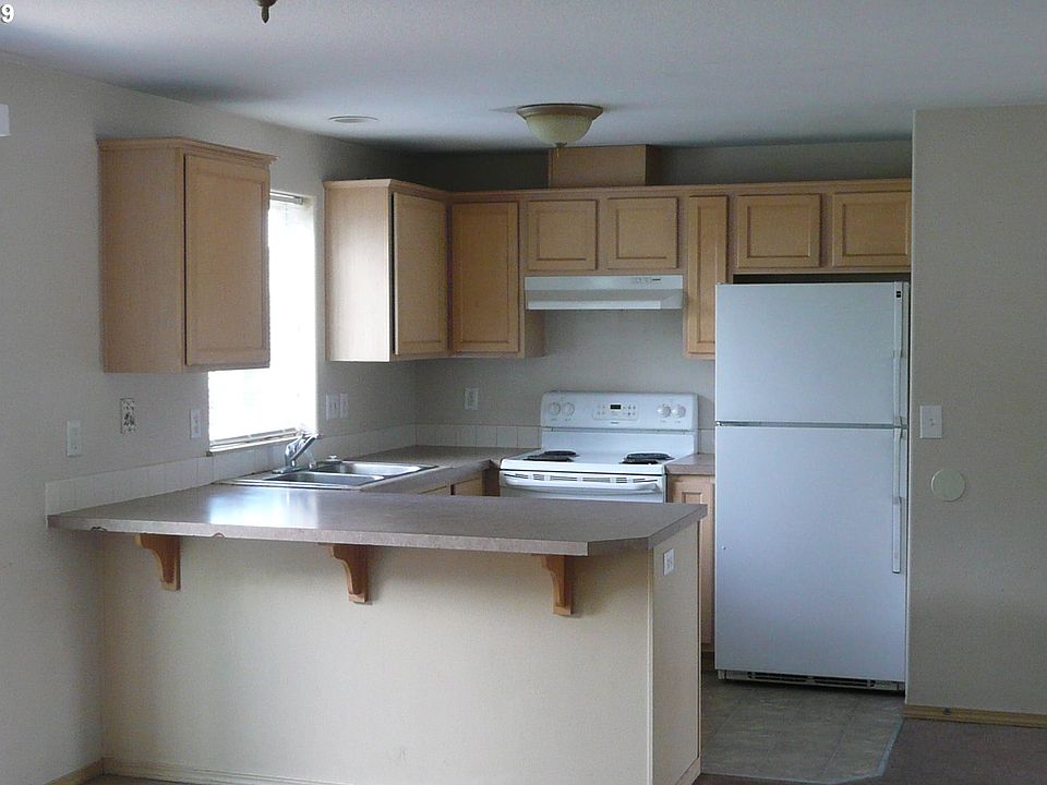 2nd image of 2922 Cherry St
