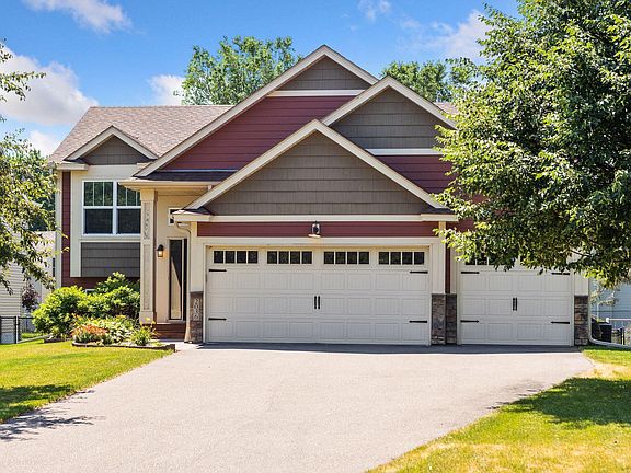 3rd image of 2036 119th Ave NE