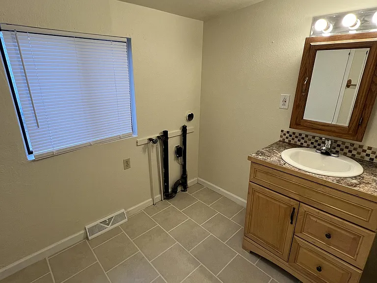206 S Clayton St #2 — Photo 7