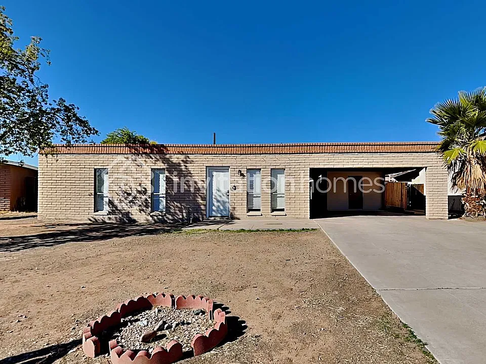 1006 S Toltec