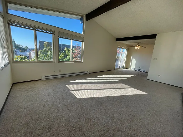 Wingate Apartments — Photo 16