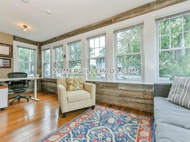 18 Curtis Ave #1 — Photo 3