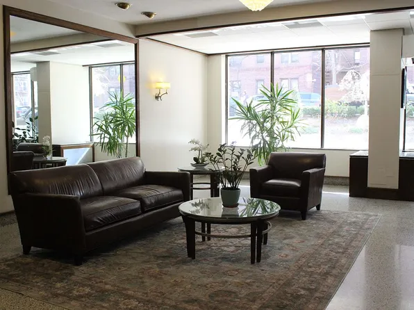 7235 112th St APT 2E, Flushing, NY 11375