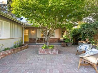 5605 Castle Dr, Oakland, CA 94611