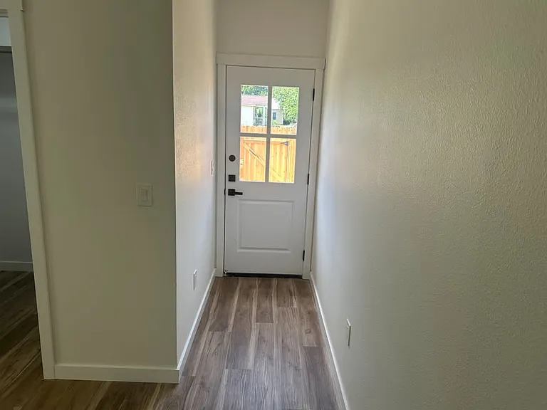 1600 Woodress Ln — Photo 15