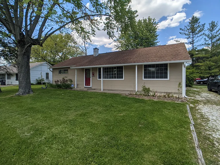 139 Totten Dr — Photo 2