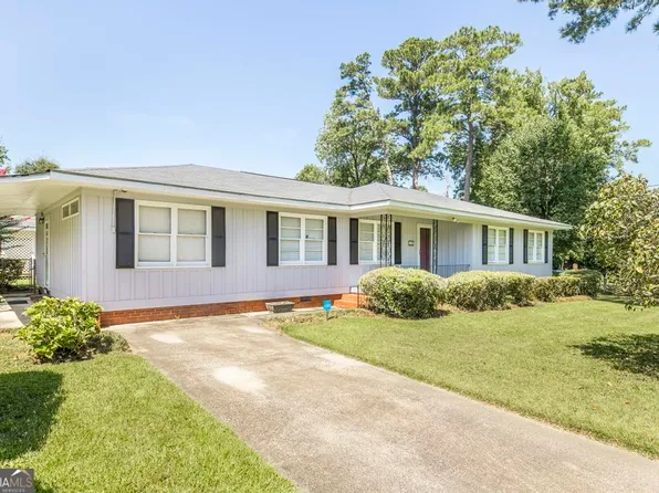 135 Sun Valley Dr, Macon, GA 31211