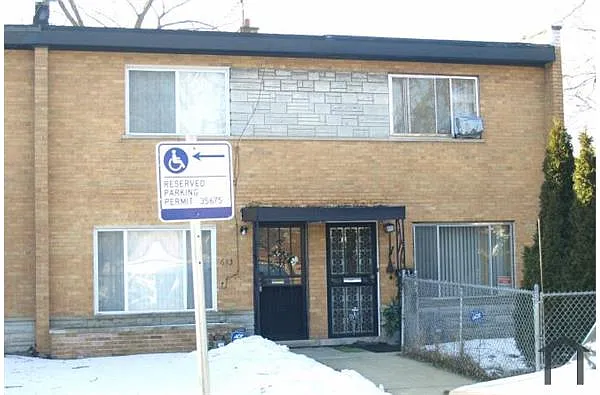 Building Photo - 643 W 80th St