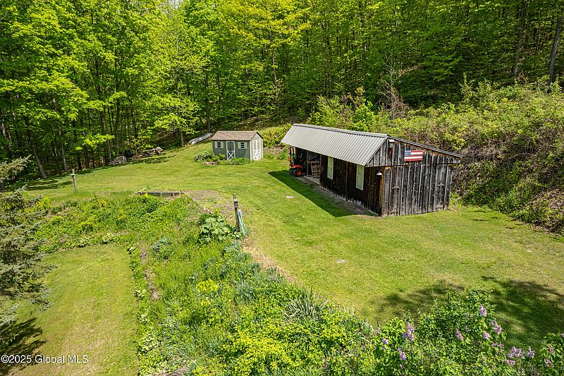 5th image of 3180 Coach Road