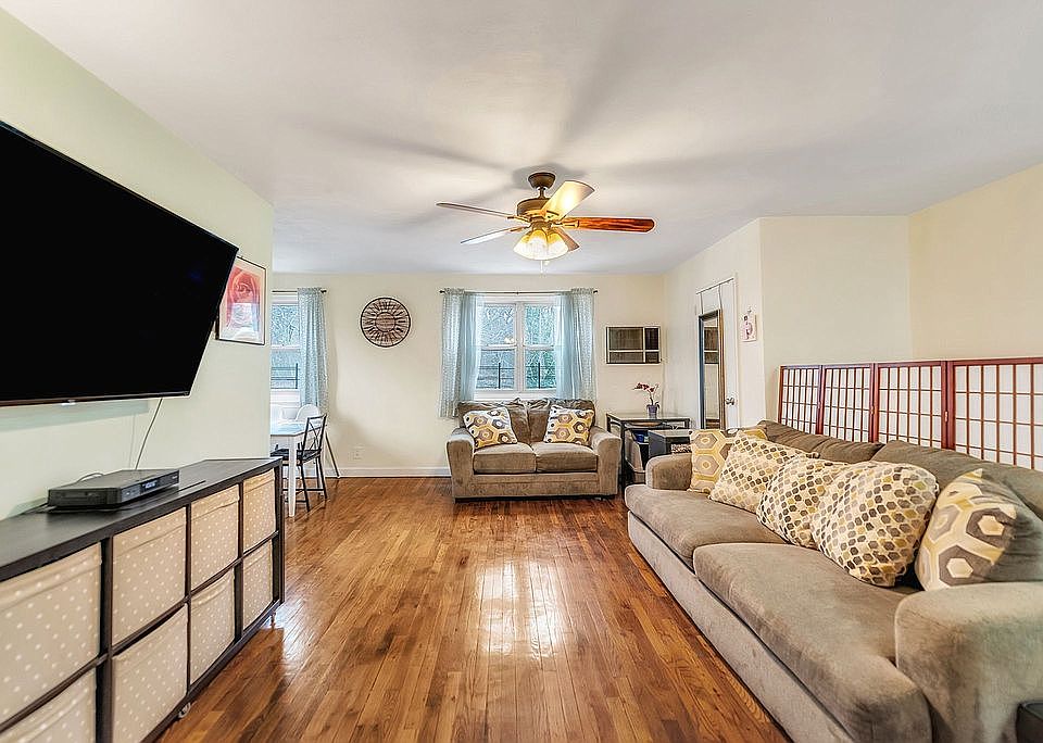 1st image of 230-02 Kingsbury Ave #2
