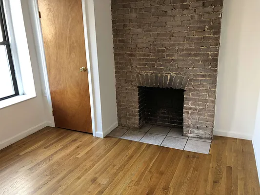 Rented by GreenVill Real Estate LLC | media 19