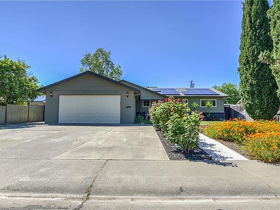 3rd image of 1722 Amador Way